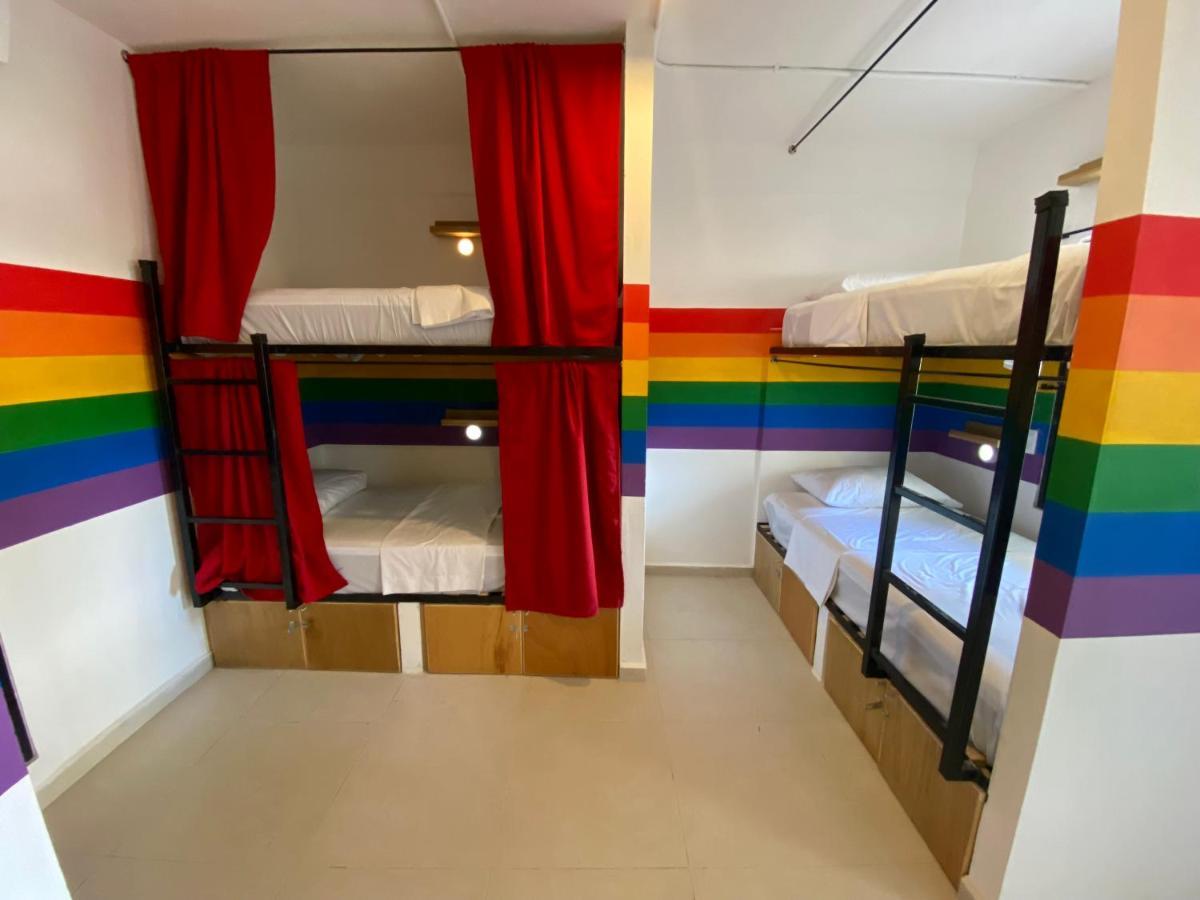 Why Not Rooftop Party Hostal