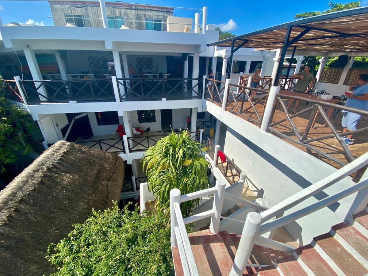 Why Not Rooftop Party Hostal